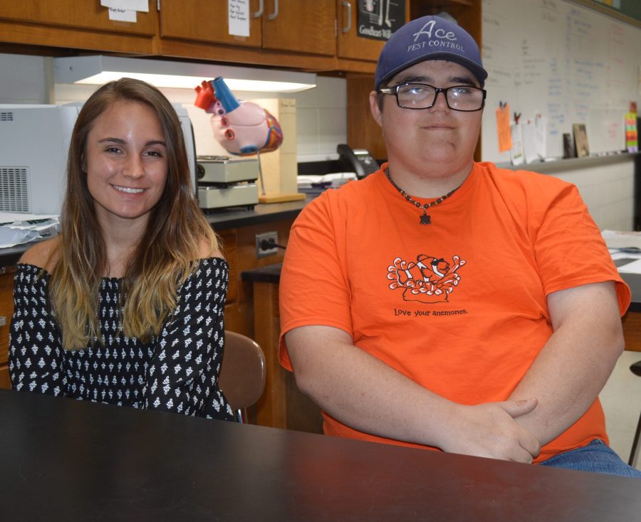 two-students-explore-marine-biology-life-in-florida-inkfreenews