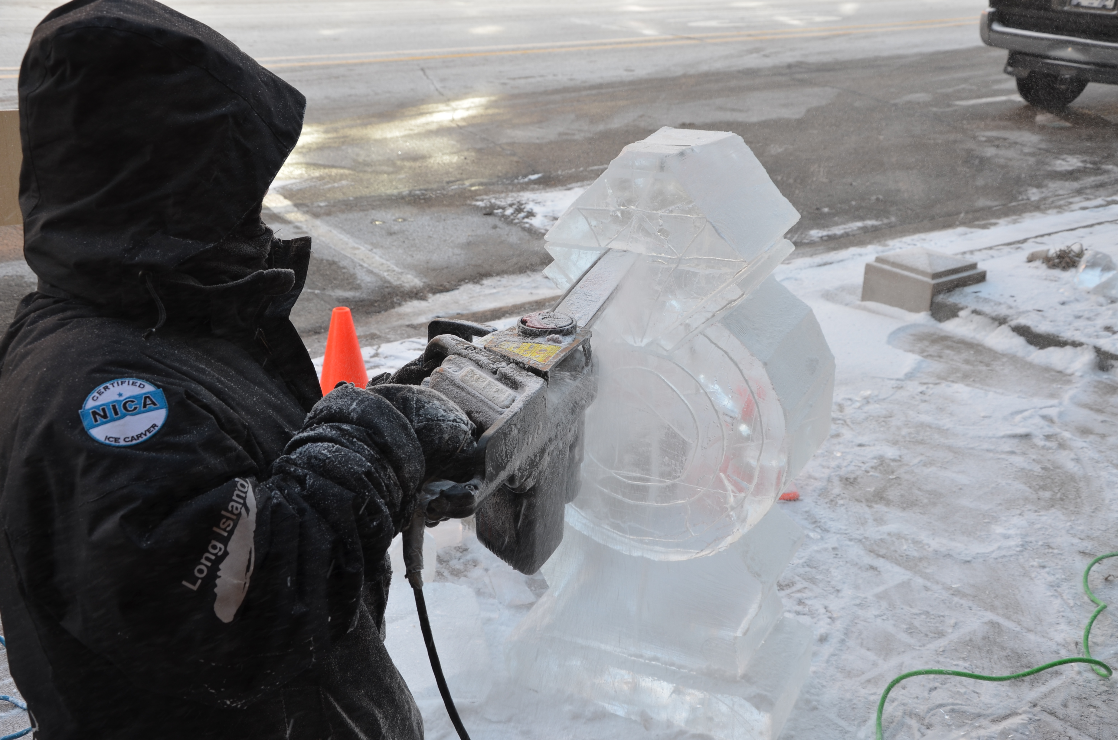 Ice Sculpture, Mike Evans