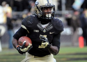 Purdue running back Akeem Hunt finds space against Illinois. Hunt rushed for 108 yards.
