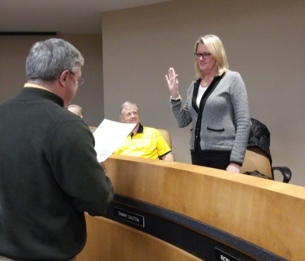 Mayor Joe Thallemer administers the oath of office to Tammy Dalton at the Warsaw Board of Zoning Appeals meeting Monday. (Photo by Deb Patterson)