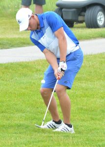 Anderson chips-on to the 13th green.